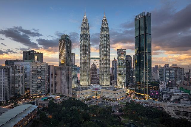 The Twins SE Asia 2019 (49171985716)